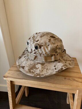 TAN CAMO BUCKET FISHING HAT SIZE 7 1/4 LIKE NEW MADE IN USA